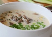Суп грибной с вешенками , сыром и чечевицей