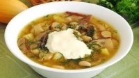Картофельно-грибной суп с консервированной белой фасолью