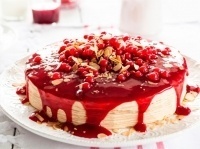 Торт-десерт с ягодами