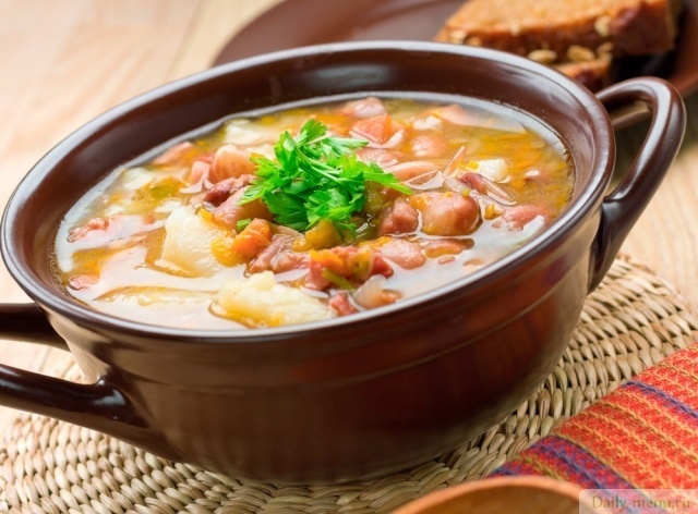 Крестьянский фасолевый суп. Фото: shutterstock