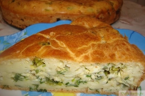 быстрый пирог с яйцом и зеленым луком на кефире в духовке рецепт | Дзен
