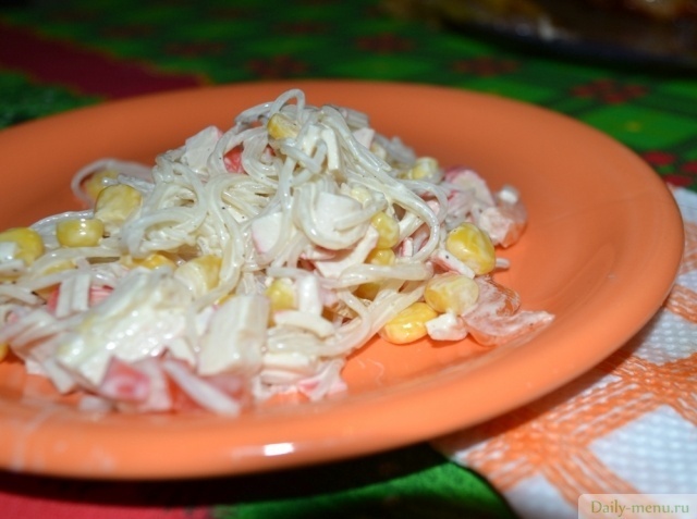 Крабовый салат с фунчозой