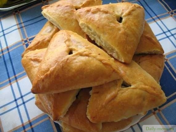 Эчпочмаки с курицей - треугольные татарские пирожки