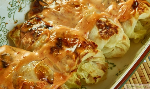 Фото: <a href="https://ru.depositphotos.com/286712292/stock-photo-cabbage-roll-chicken-enchiladas.html">Depositphotos.com</a>