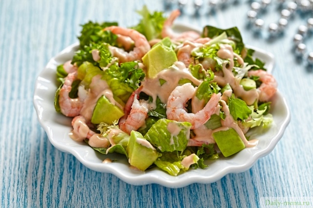 Фото: <a href="https://ru.depositphotos.com/52924621/stock-photo-salad-with-shrimp-and-avocado.html">Depositphotos.com</a>