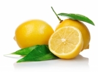 Сбрызнуть соком лимона, поперчить и посолить