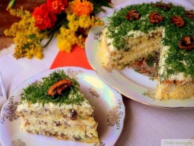 Фото: <a href="http://nekushal.ru/1009-zakusochnyy-syrnotomatnyy-tort.html">nekushal</a>
